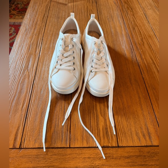 NWOT Vionic Winny size 10 Women’s Shoes - Picture 5 of 6